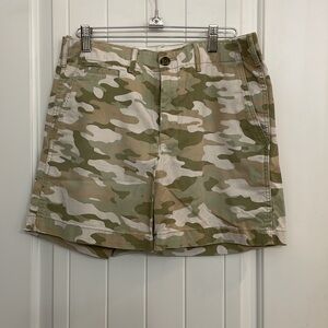 Gap camo shorts with matching top